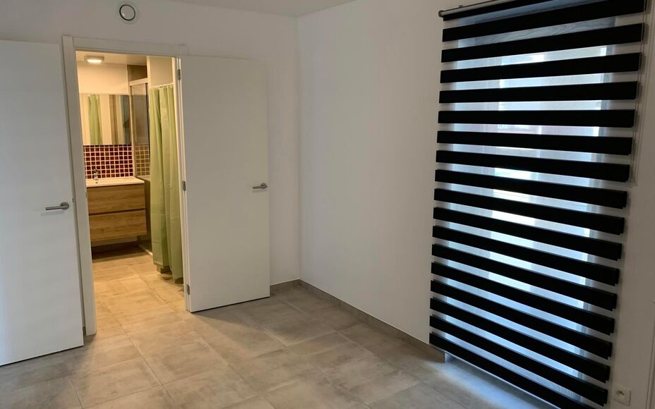 LEEMANS immobiliën vous propose cet appartement moderne de nouvelle construction. A louer à TOP LOCATION au centre d'Asse.

Vous cherchez un appartement très confortable à distance de marche de l'église (50m), du marché (250m) avec ses cafés et res