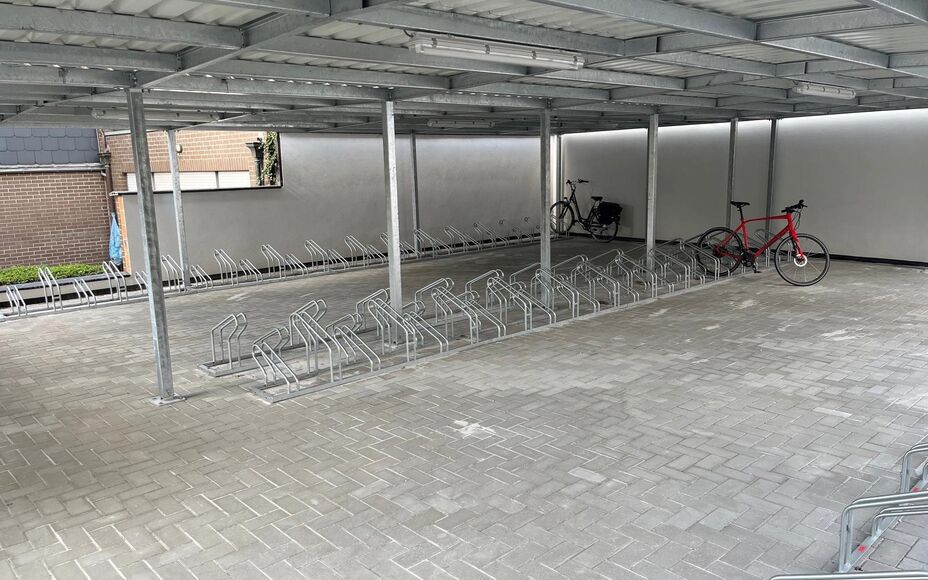 LEEMANS immobiliën propose à la location l'appartement suivant, nouvellement construit, situé à dans le centre d'Asse / côté Gildehof.

Vous cherchez un appartement spacieux et agréable à quelques pas de l'église (50m), du marché (250m), des caf
