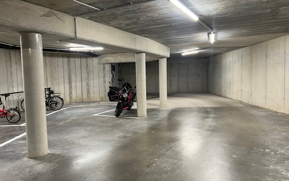 LEEMANS IMMOBILIEN propose à la location l'appartement suivant, nouvellement construit, situé sur un emplacement de choix dans le centre d'Asse / côté église. 

Vous êtes à la recherche d'un appartement très confortable à quelques pas de l'églis