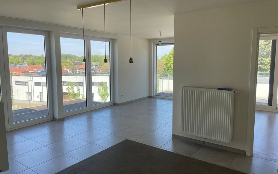 LEEMANS Immobiliën vous propose ce charmant appartement neuf, situé en plein cœur de Groot-Bijgaarden. Faisant partie d'une petite résidence dans un quartier résidentiel calme, il se trouve au deuxième étage et à proximité immédiate de toutes le