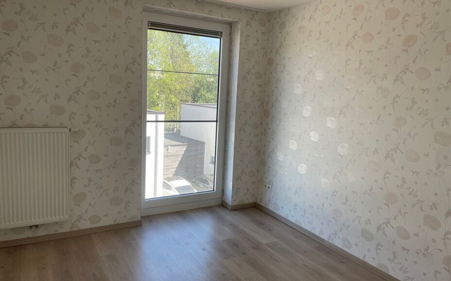 LEEMANS Immobiliën vous propose ce charmant appartement neuf, situé en plein cœur de Groot-Bijgaarden. Faisant partie d'une petite résidence dans un quartier résidentiel calme, il se trouve au deuxième étage et à proximité immédiate de toutes le