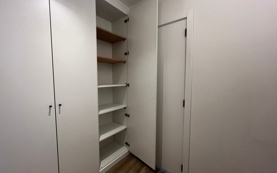 LEEMANS IMMOBILIËN vous propose à la location un appartement de deux chambres prêt à emménager, situé dans un endroit idéal dans la commune de Liedekerke.  

Vous recherchez un appartement très bien entretenu et récemment rénové, qui est dispon