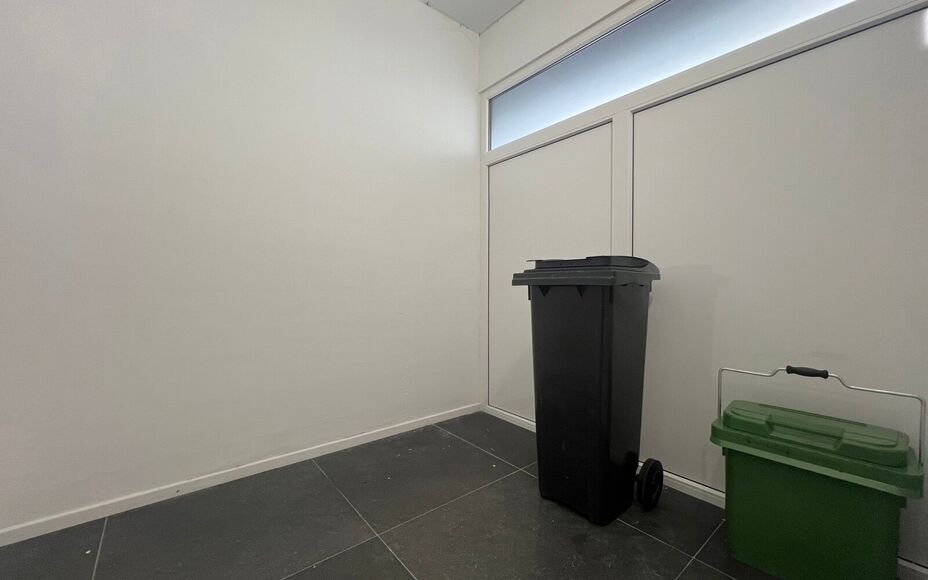 LEEMANS IMMOBILIËN vous propose à la location un appartement de deux chambres prêt à emménager, situé dans un endroit idéal dans la commune de Liedekerke.  

Vous recherchez un appartement très bien entretenu et récemment rénové, qui est dispon