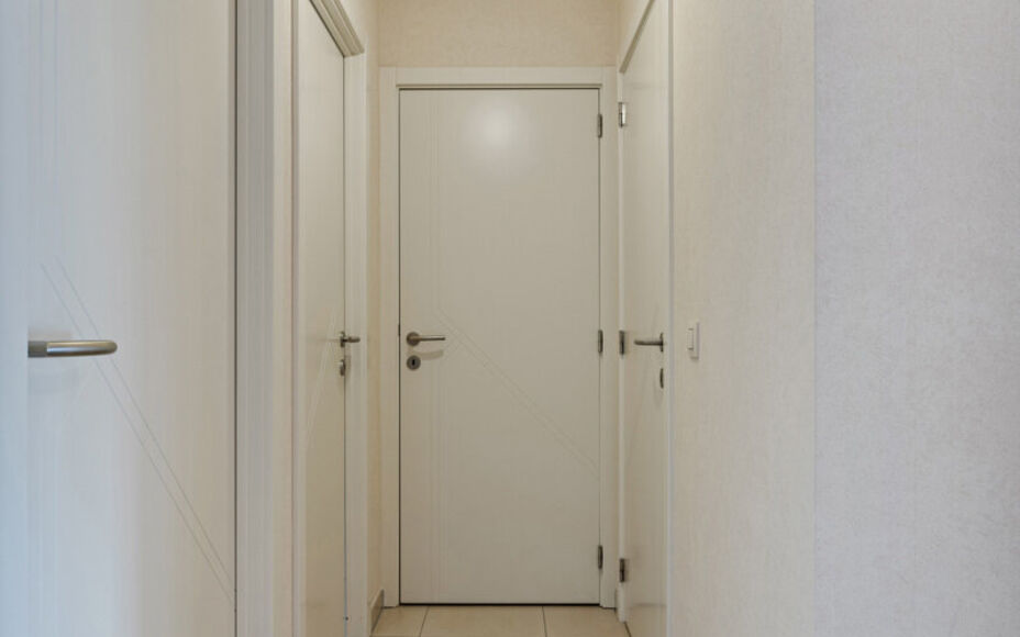 Leemans Immobiliën vous présente cet appartement moderne, idéalement situé au coeur d'Asse. Bénéficiez de la proximité de toutes les commodités : commerces, écoles, transports en commun, infrastructures sportives et grands axes routiers sont acce