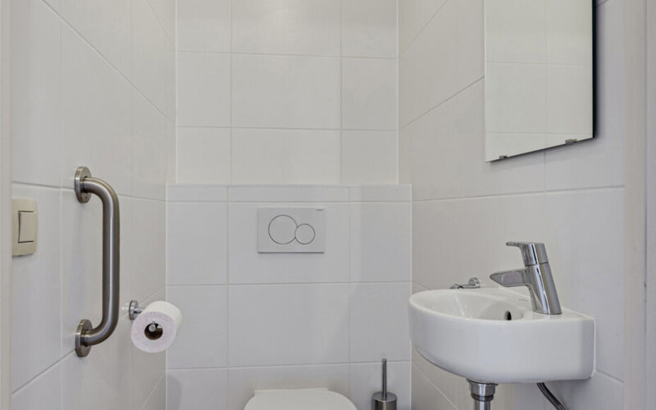 Leemans Immobiliën vous présente cet appartement moderne, idéalement situé au coeur d'Asse. Bénéficiez de la proximité de toutes les commodités : commerces, écoles, transports en commun, infrastructures sportives et grands axes routiers sont acce