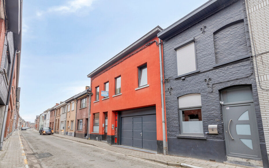 Appartement clé en main avec terrasse et garage au cœur de Ninove.Vous recherchez un appartement clé en main idéalement situé à Ninove ? Cette offre de Leemans Real Estate mérite toute votre attention.Ce charmant appartement, en excellent état, se