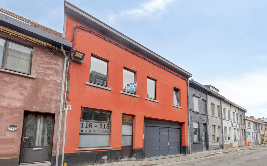 Appartement clé en main avec terrasse et garage au cœur de Ninove.Vous recherchez un appartement clé en main idéalement situé à Ninove ? Cette offre de Leemans Real Estate mérite toute votre attention.Ce charmant appartement, en excellent état, se