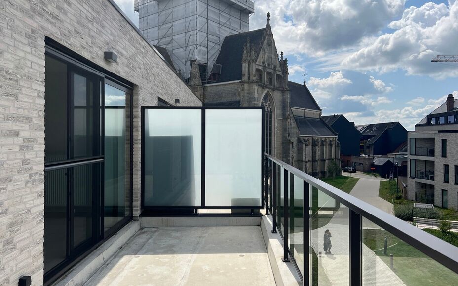 LEEMANS IMMOBILIËN biedt volgend nieuwbouwappartement te huur aan, gelegen op een toplocatie in het centrum van Asse / zijde Kerk. 

Op zoek naar een zéér gezellig appartement op wandelafstand van de Sint-Martinuskerk, de markt van Asse en de winkelstr