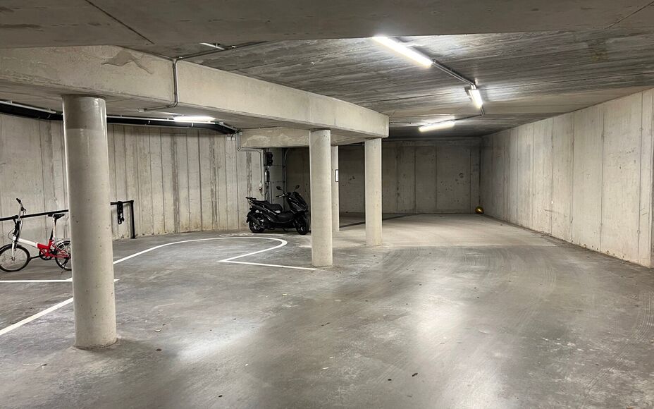 LEEMANS IMMOBILIËN biedt volgend nieuwbouwappartement te huur aan, gelegen op een toplocatie nabij het centrum van Asse.  

Op zoek naar een zéér gezellig appartement op wandelafstand van de Sint-Martinuskerk, de markt van Asse en de winkelstraten? 

D