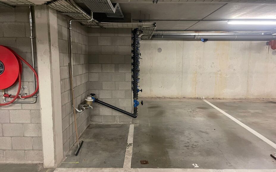 Leemans Immobiliën biedt u dit aangename 2-slaapkamerappartement aan, gelegen in het centrum van Merchtem. Dankzij de uitstekende centrale ligging bevinden winkels, scholen, openbaar vervoer en sportinfrastructuur zich allemaal op wandelafstand. Een idea