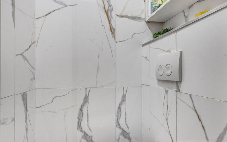 Leemans immobiliën biedt u dit instapklaar appartement aan in het centrum van Zellik. Door de centrale ligging van het appartement zijn winkels, scholen, sportinfrastructuur, openbaar vervoer en invalswegen zeer nabij. Het appartement is gelegen op de 2d
