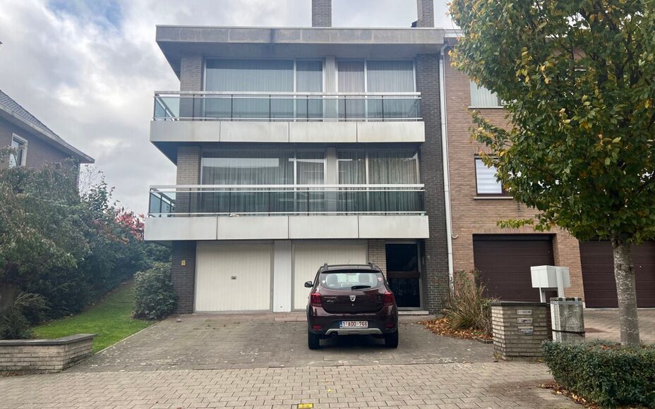 Appartements à usage multiple à vendre à Asse
