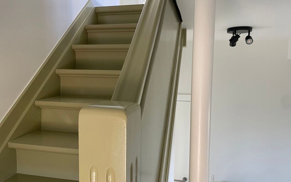 Leemans Immobiliën vous présente cette maison entièrement rénovée, idéalement située au cœur d'Asse.
Grâce à son emplacement privilégié, commerces, écoles, installations sportives, transports en commun et de nombreux itinéraires piétonniers