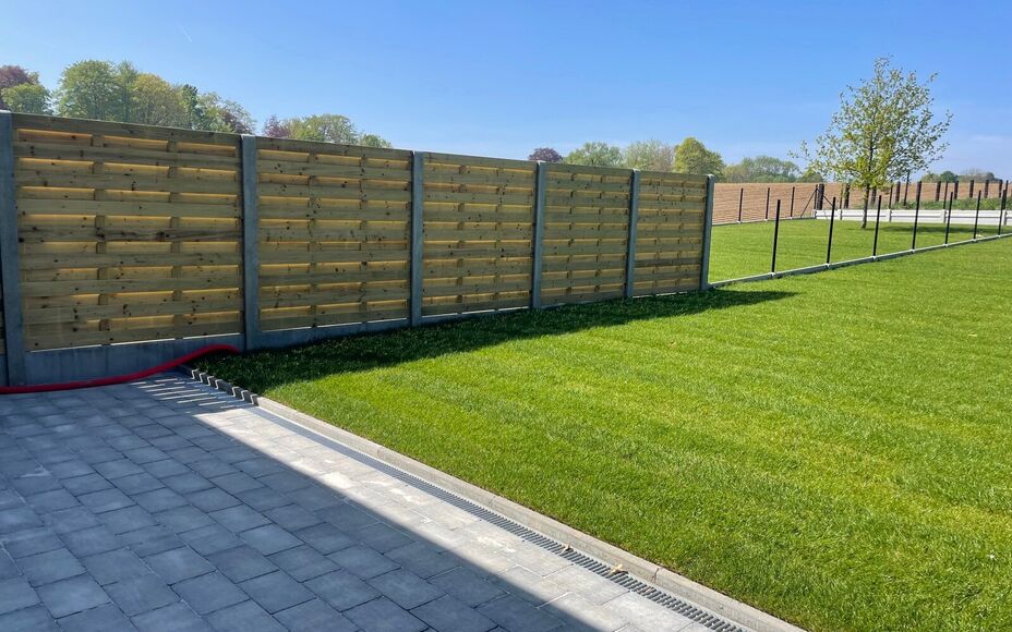 Leemans Immobiliën stelt u met plezier deze volledig gerenoveerde woning voor, gelegen op een gegeerde en centrale locatie in Asse.
Dankzij de uitstekende ligging bevinden winkels, scholen, sportfaciliteiten, openbaar vervoer en tal van fiets- en wandelr