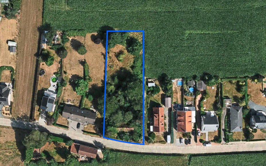 Bent U op zoek naar een rustig gelegen bouwgrond in de groene rand rond Brussel? Maar toch met de dichte nabijheid van alle faciliteiten?  

LEEMANS IMMOBILIËN biedt U deze ruime bouwgrond aan in Bekkerzeel, een deelgemeente van Asse, met een zeer gunsti