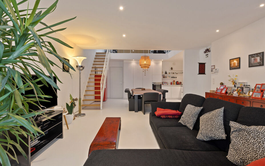LEEMANS IMMOBILIËN biedt u volgende instapklare eengezinswoning (nieuwbouw) te koop aan, gelegen op een uitermate goede locatie in de deelgemeente Mollem (Asse). 

Op zoek naar een ruime en aangename woonst op wandelafstand van het treinstation te Mollem