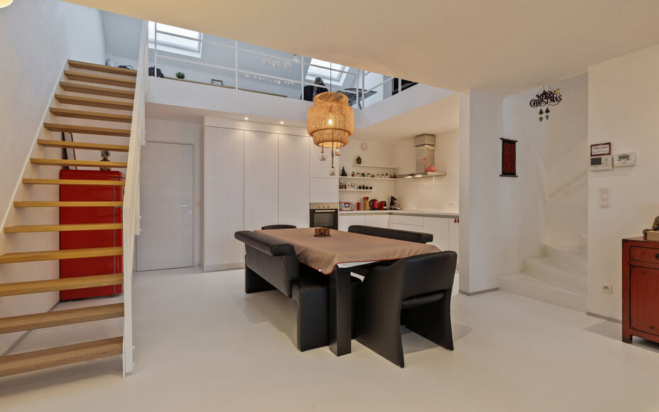 LEEMANS IMMOBILIËN biedt u volgende instapklare eengezinswoning (nieuwbouw) te koop aan, gelegen op een uitermate goede locatie in de deelgemeente Mollem (Asse). 

Op zoek naar een ruime en aangename woonst op wandelafstand van het treinstation te Mollem