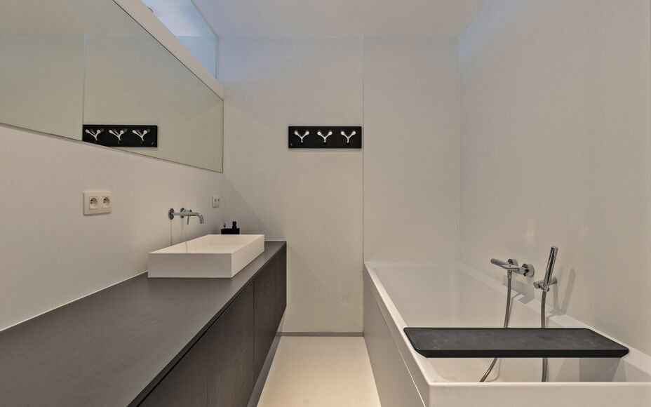LEEMANS IMMOBILIËN biedt u volgende instapklare eengezinswoning (nieuwbouw) te koop aan, gelegen op een uitermate goede locatie in de deelgemeente Mollem (Asse). 

Op zoek naar een ruime en aangename woonst op wandelafstand van het treinstation te Mollem
