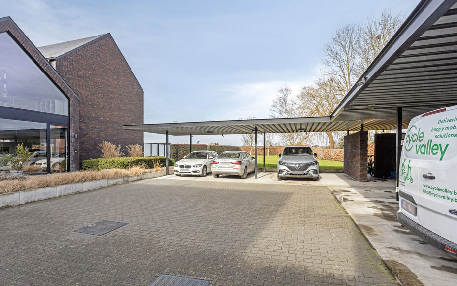 LEEMANS IMMOBILIËN biedt u volgende instapklare eengezinswoning (nieuwbouw) te koop aan, gelegen op een uitermate goede locatie in de deelgemeente Mollem (Asse). 

Op zoek naar een ruime en aangename woonst op wandelafstand van het treinstation te Mollem