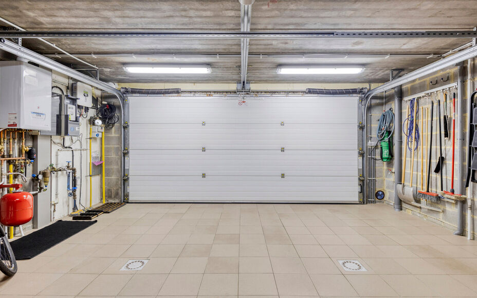 LEEMANS IMMOBILIËN stelt u met plezier deze volledig instapklare én tevens energiezuinige woning (EPC-label A) voor, rustig gelegen in een doodlopende straat. 

Bij het binnenkomen van de woning komt u uit in een ruime inkomhal die toegang biedt tot de 