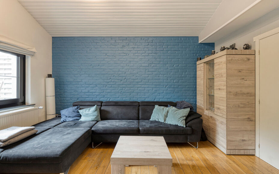 Leemans Immobiliën biedt u deze charmante en instapklare woning aan, gelegen in het landelijke en rustige Asbeek. Dankzij de uitstekende ligging geniet u hier van een perfecte combinatie tussen wonen en een vlotte bereikbaarheid. Invalswegen, openbaar ve