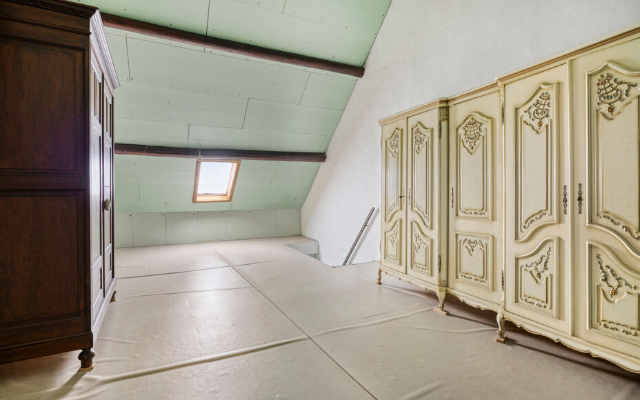 Leemans Immobiliën biedt u deze instapklare en uitstekend onderhouden woning aan, ideaal gelegen in het centrum van Asse. Dankzij de centrale ligging bevinden winkels, scholen, openbaar vervoer, sportinfrastructuur en belangrijke invalswegen zich op wand