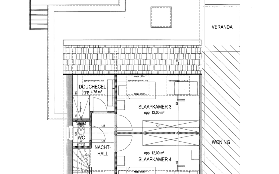Leemans Immobiliën presenteert u deze ruime, deels te renoveren woning met prachtig perceel, ideaal gelegen in het hart van Groot-Bijgaarden.
Op wandelafstand vindt u winkels, scholen, openbaar vervoer en belangrijke invalswegen – een absolute troef vo