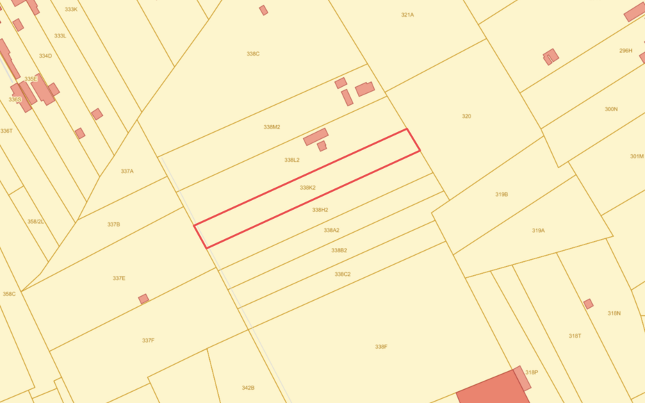 LEEMANS IMMOBILIËN biedt U volgende landbouwgrond aan met een oppervlakte van 15are 69ca. 

Perceel is gemakkelijk te bereiken via de Gentsesteenweg tussen huisnummers 218 & 220. 

Landbouwgrond is tevens vrij van pacht. Geen erfdienstbaarheden aanwezig.