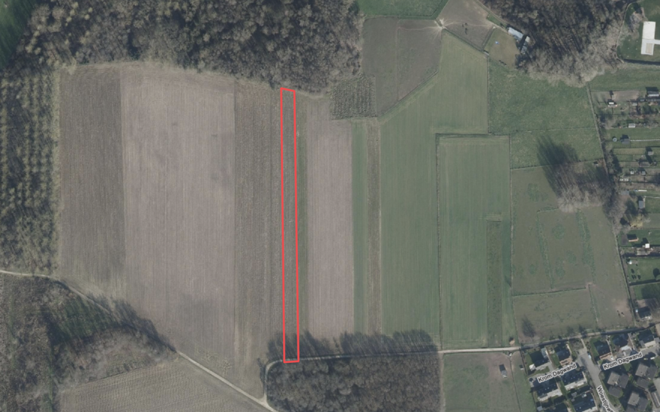 LEEMANS IMMOBILIËN biedt U volgende landbouwgrond aan met een oppervlakte van 37are 65ca. 

Perceel gelegen in VEN-gebied (zie nabijgelegen Kravaalbos) -> bescherming natuurbehoud. 

Landbouwgrond is wel verpacht! Gelieve contact op te nemen voor de info