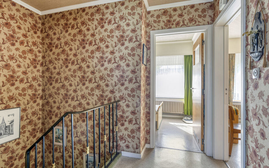 Maison familiale confortable avec jardin et terrasse au coeur d'Asse
Leemans Immobiliën vous présente cette maison bien entretenue, idéalement située dans le centre animé d'Asse. Grâce à sa situation centrale, toutes les commodités sont accessible