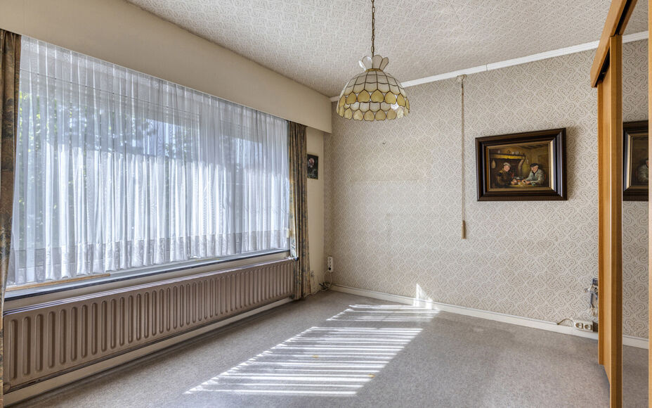 Maison familiale confortable avec jardin et terrasse au coeur d'Asse
Leemans Immobiliën vous présente cette maison bien entretenue, idéalement située dans le centre animé d'Asse. Grâce à sa situation centrale, toutes les commodités sont accessible