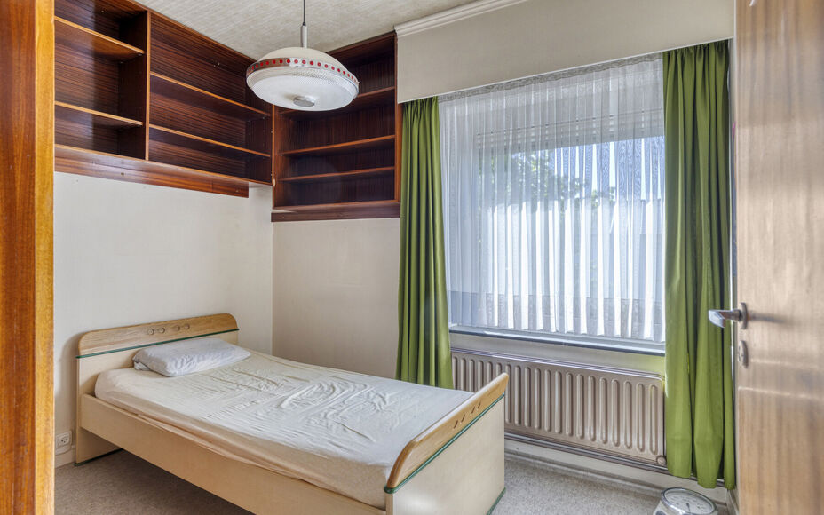 Maison familiale confortable avec jardin et terrasse au coeur d'Asse
Leemans Immobiliën vous présente cette maison bien entretenue, idéalement située dans le centre animé d'Asse. Grâce à sa situation centrale, toutes les commodités sont accessible
