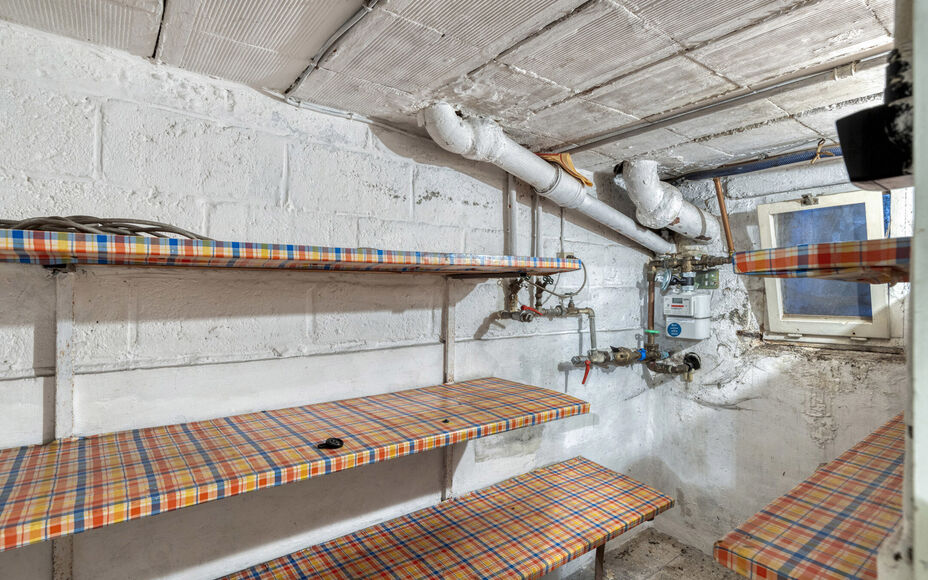 Maison familiale confortable avec jardin et terrasse au coeur d'Asse
Leemans Immobiliën vous présente cette maison bien entretenue, idéalement située dans le centre animé d'Asse. Grâce à sa situation centrale, toutes les commodités sont accessible