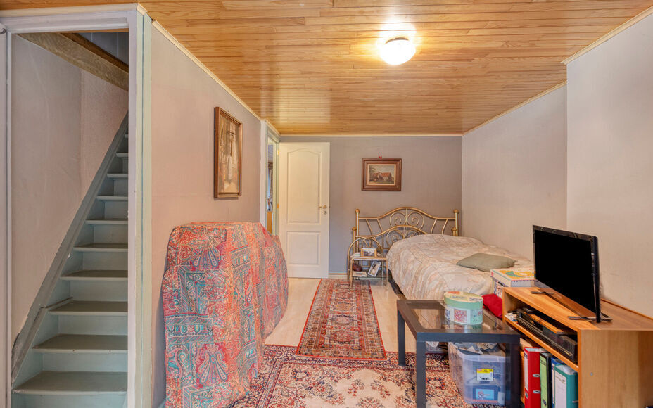 Leemans Immobiliën vous propose cette charmante maison située dans un quartier calme et agréable d'Asse-Ter-Heide. Grâce à sa situation idéale, commerces, écoles, transports en commun, installations sportives et grands axes routiers sont facilement
