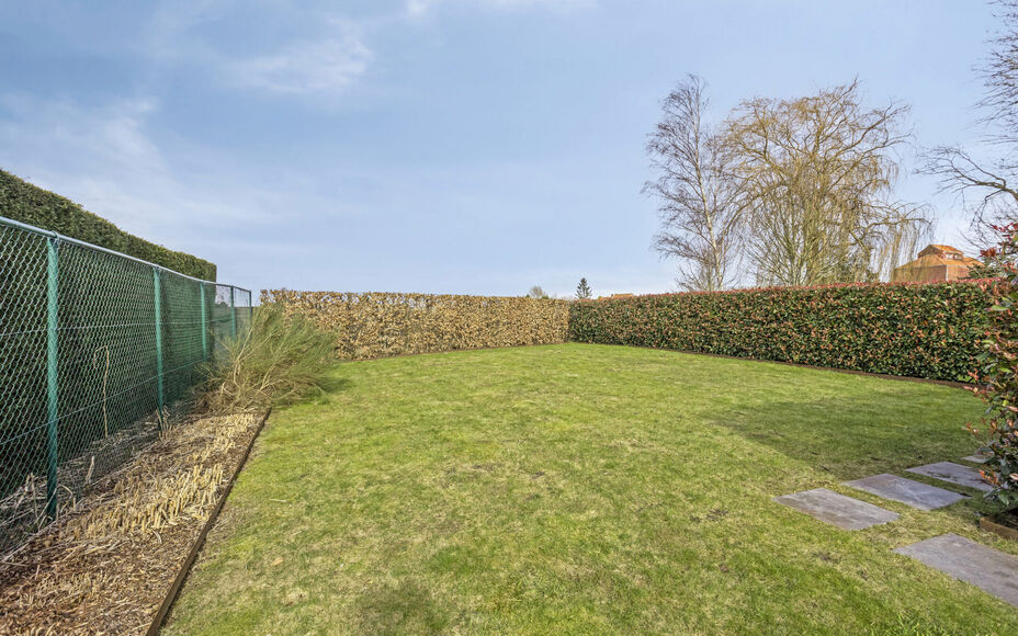 LEEMANS IMMOBILIANS propose à la vente ce maison familiale (nouvelle construction), situé sur un très bon emplacement dans la commune de Mollem (Asse). 

Vous êtes à la recherche d'une maison spacieuse et agréable, située à distance de marche de l