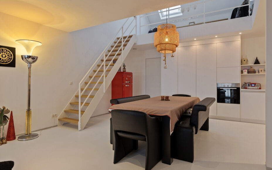 LEEMANS IMMOBILIANS propose à la vente ce maison familiale (nouvelle construction), situé sur un très bon emplacement dans la commune de Mollem (Asse). 

Vous êtes à la recherche d'une maison spacieuse et agréable, située à distance de marche de l