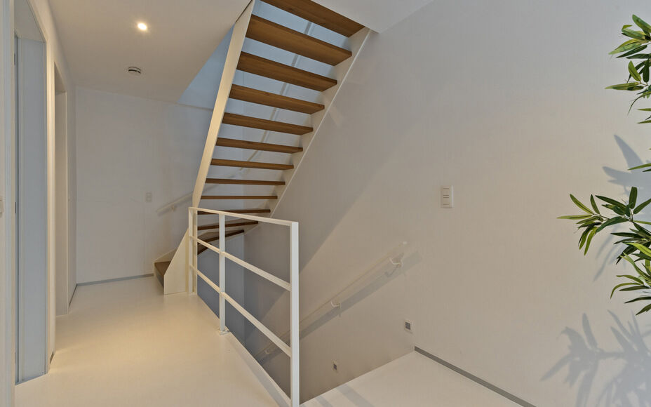 LEEMANS IMMOBILIANS propose à la vente ce maison familiale (nouvelle construction), situé sur un très bon emplacement dans la commune de Mollem (Asse). 

Vous êtes à la recherche d'une maison spacieuse et agréable, située à distance de marche de l