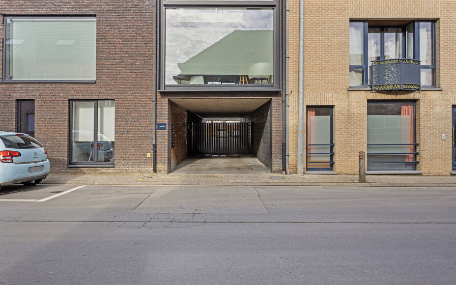 LEEMANS IMMOBILIANS propose à la vente ce maison familiale (nouvelle construction), situé sur un très bon emplacement dans la commune de Mollem (Asse). 

Vous êtes à la recherche d'une maison spacieuse et agréable, située à distance de marche de l