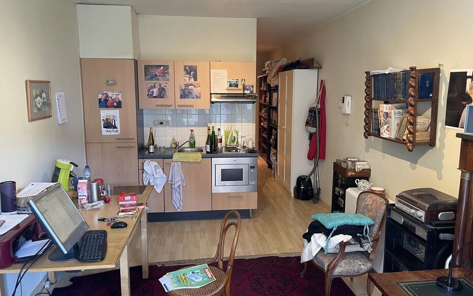 LEEMANS IMMOBILIEN vous propose cet appartement de soins résidentiels bien entretenu à Uccle. Dans la résidence Paola, votre bien-être passe avant tout. Vous trouverez l'équilibre parfait entre indépendance et sécurité. Vous vivez non seulement av