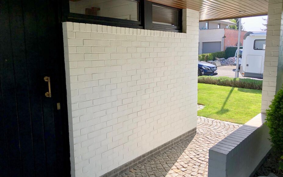 LEEMANS IMMOBILIEN vous propose cette maison spacieuse à Sint-Katherina-Lombeek. Grâce à son bon emplacement, commerces, écoles, centre de transports en commun et infrastructures sportives sont très proches.La maison offre 3 chambres spacieuses et a 