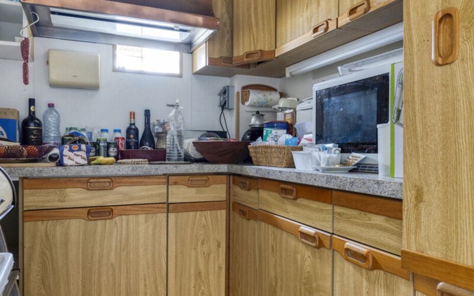 Vous recherchez une oasis de paix et d'accessibilité facile ? Alors Leemans Real Estate vous propose cette villa magnifiquement entretenue dans le quartier populaire de Rondebos. Situé dans une impasse calme, juste à côté d'une réserve naturelle de 