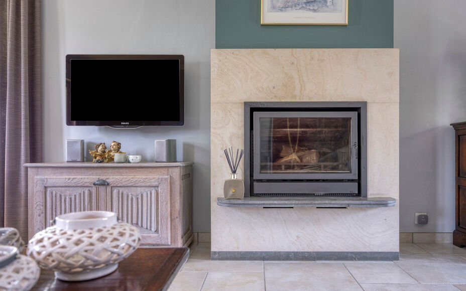 Leemans Immobiliën presenteert u  deze perfect onderhouden, instapklare woning op een rustige en landelijke locatie in Ternat. Ondanks de groene omgeving geniet u van een centrale ligging met alle voorzieningen vlakbij: winkels, scholen, sportfaciliteite
