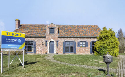 LEEMANS IMMOBILIEN vous propose cette maison unifamiliale indépendante avec diverses possibilités de développement ! Située dans la campagne de Relegem (commune d'Asse), mais proche de toutes les facilités et avec une accessibilité directe vers le R